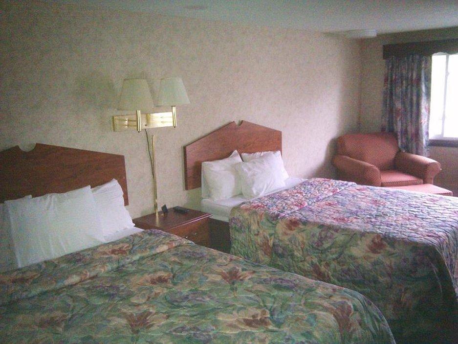 Dartmouth Motor Inn Екстер'єр фото