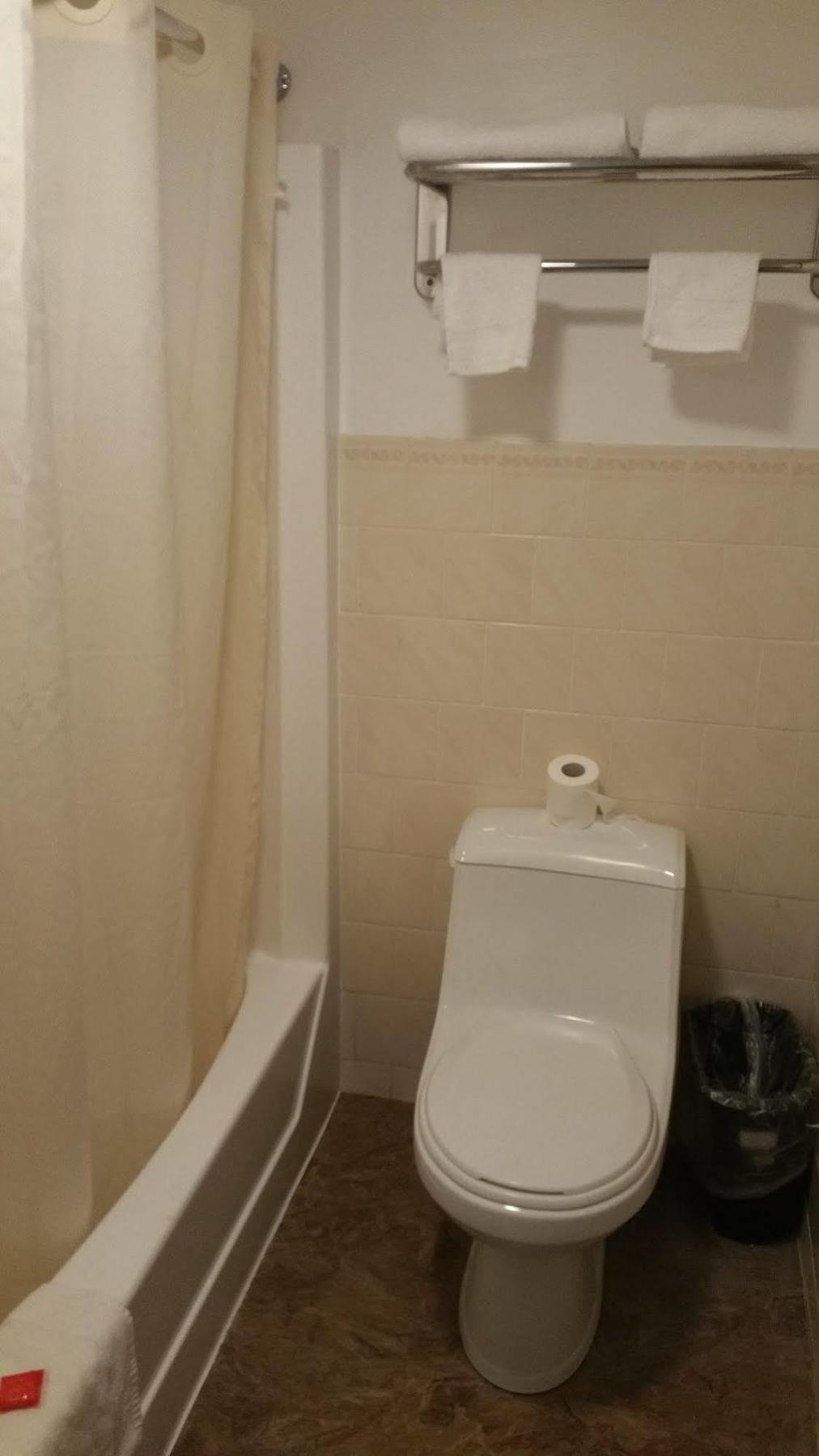 Dartmouth Motor Inn Екстер'єр фото